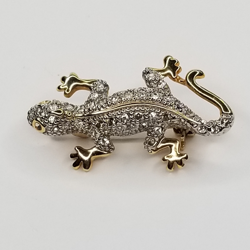 LIZARD GEICO ANIMAL BROOCH PIN